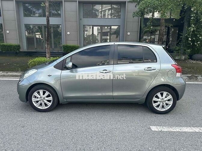Toyota Yaris 2009 1.3 AT - 14000 km