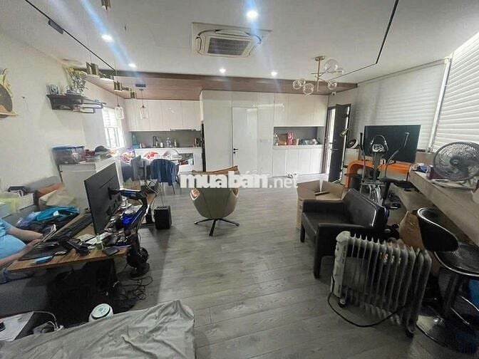 MBKD khu Bách Khoa 70m², 3 Tầng, Ô tô, thang máy, Mt 10m