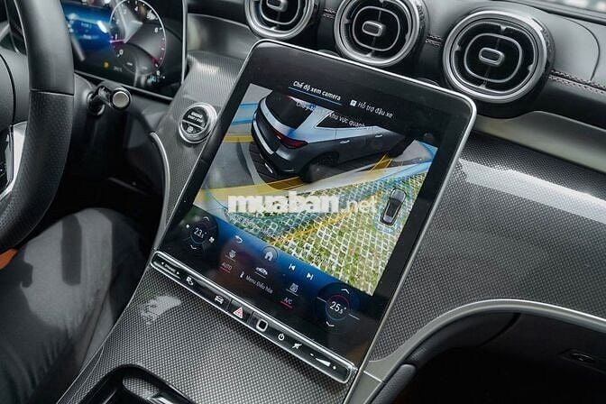 Bán GLC300 4Matic bản Allnew V1 - 9000 km