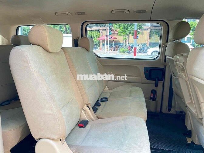 Cần bán Hyundai Grand Starex 2016 số tự động