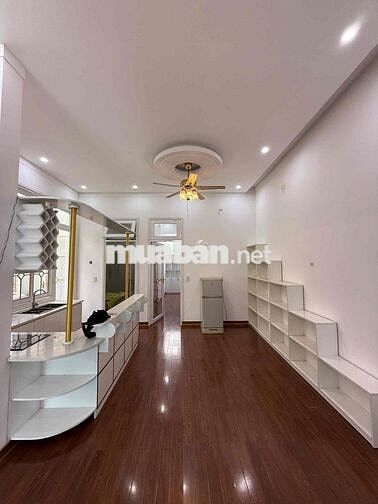 53 Phạm Ngũ Lão. Full nội thất, sân ô tô, có hồ bơi