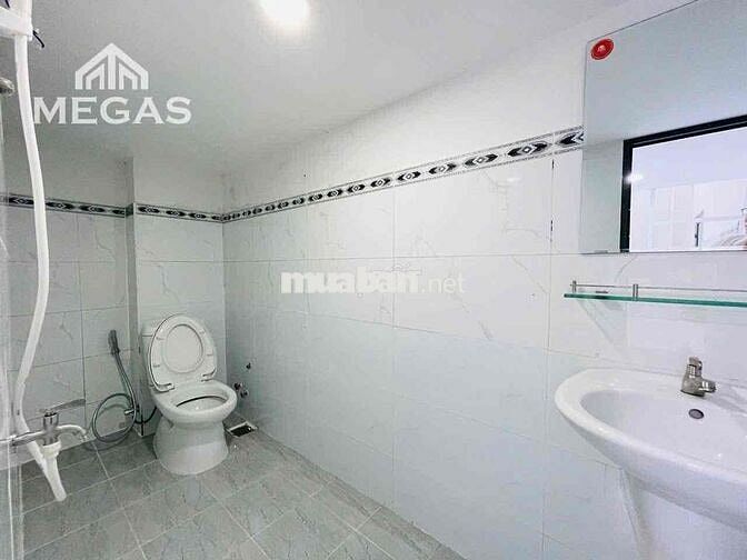 TRỐNG PHÒNG GÁC CAO - CỬA SỔ TRỜI 🏡