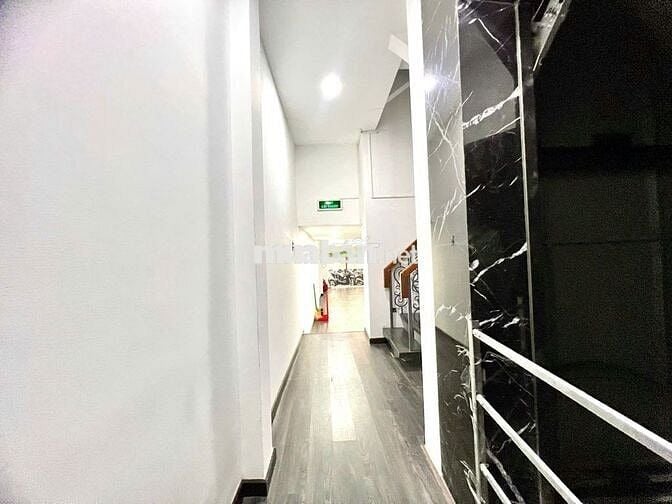 Lê Thánh Tôn, Q1 – Nhà 5 tầng TM, nở hậu, full PCCC, vị trí đắc địa!