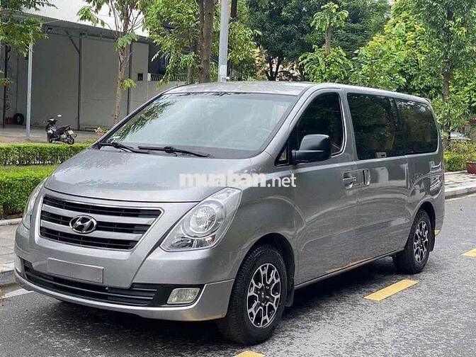 Cần bán Hyundai Grand Starex 2016 số tự động