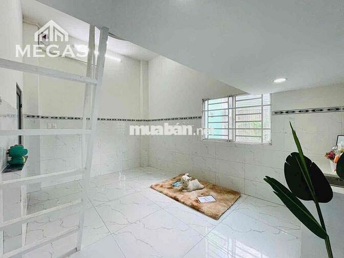 TRỐNG PHÒNG GÁC CAO - CỬA SỔ TRỜI 🏡