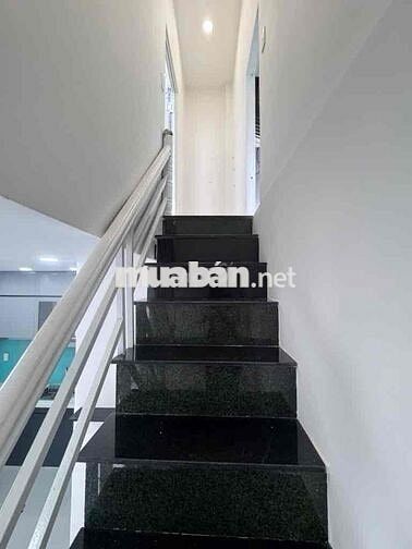 Gia 2ty6 -4.5x6 Tân sơn nhì Tan phú .2 tầng sổ hồng riêng