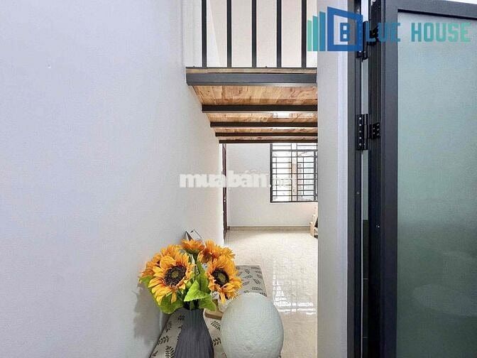 PHÒNG TRỌ DUPLEX BAN CÔNG NẰM GIỮA ĐH VĂN HIẾN & ĐH CÔNG THƯƠNG( HUIT)