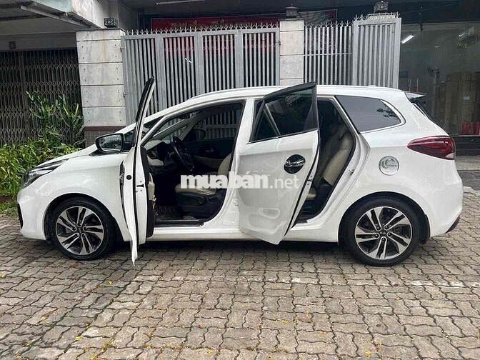 Kia Rondo 2017 2.0 GAT - 50000 km