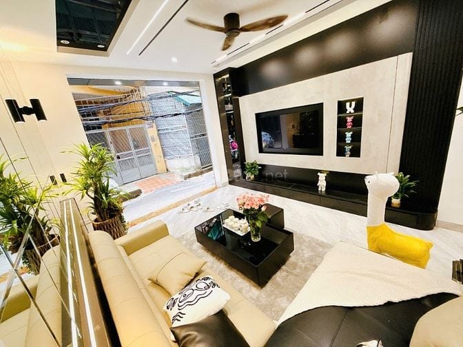 KHÔNG MUA LÀ TIẾC – Nhà 46m², 4 Tầng, Đống Đa – Ô TÔ ĐỖ TẬN CỬA!