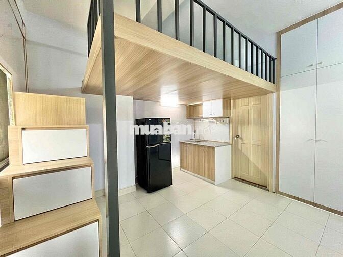 Phòng có gác - Full nội thất - 2 cửa sổ lớn - Thang máy - ngay Parcmal