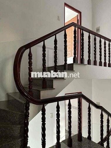 Nhà 3 phòng 2 máy lạnh KDC Hưng Phú 2 ( cty 8 )