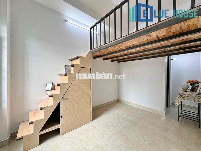 PHÒNG TRỌ DUPLEX BAN CÔNG NẰM GIỮA ĐH VĂN HIẾN & ĐH CÔNG THƯƠNG( HUIT)