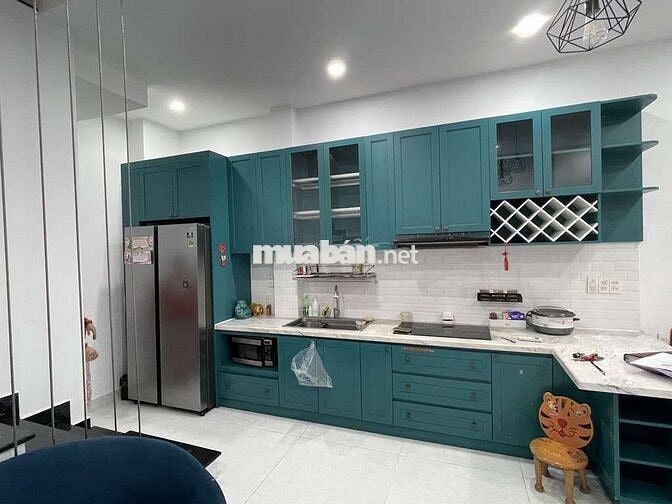 Bán Gấp nhà đẹp 4tang cạnh Trương Quốc Dung 110m2 cách MT 20m nhỉn 6ti