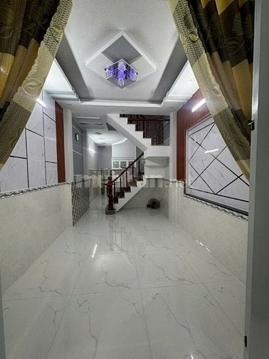 BÁN NHÀ 1 XẸT Q.12 (3.2x10), 2 LẦU, SỔ HỒNG CHUNG, GIÁ 2 TỶ 190TR