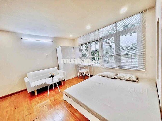 Phòng cho thuê Q1 Hoàng Sa 30m2 gần Nhà Thờ Đức Bà - ĐH Kinh Tế TPHCM