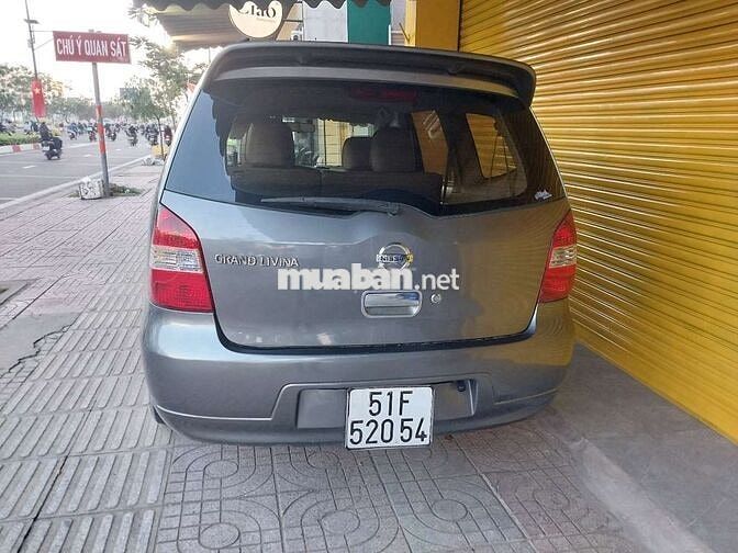 Nissan livina số tự động Đ2011