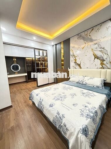 Nhà đẹp xây mới phố Hạ Yên - Cầu Giấy 33m2 oto đỗ cửa về ở luôn