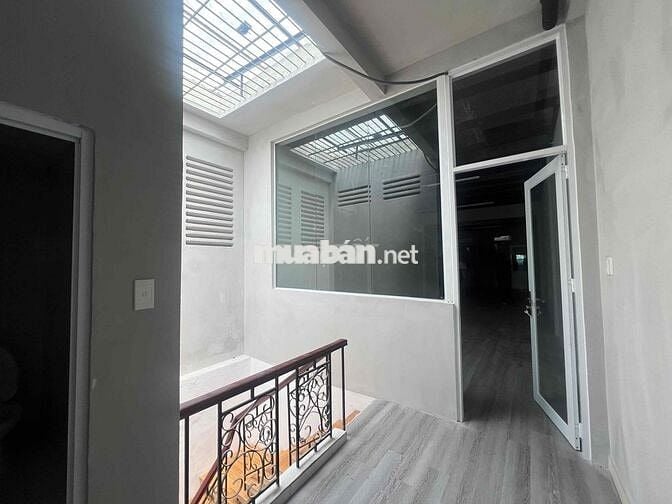 Trống 3 mặt sàn 49 BÙI THỊ XUÂN Trung tâm quận 1_ 10m2_16m2_70m2 _