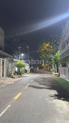 Bán Gấp Mặt tiền Kinh Doanh Đường Hồ Văn Long 