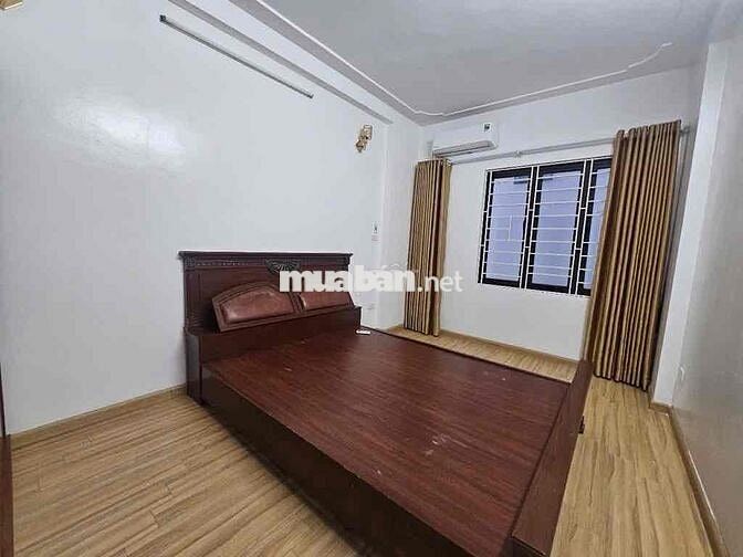 Bán nhanh, bán gấp Nhà gần mặt phố Quang Trung, thoáng sáng tiện ích