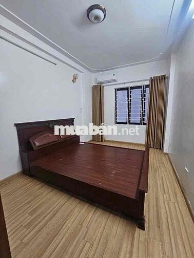 Bán nhanh, bán gấp Nhà gần mặt phố Quang Trung, thoáng sáng tiện ích