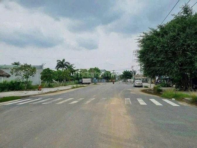 Cần Bán Gấp Lô Đất Mặt Tiền Đường 30m Dự Án Đảo Kim Cương Quận 9