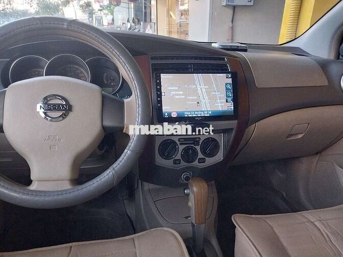 Nissan livina số tự động Đ2011