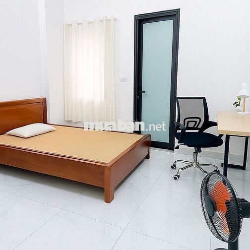 Bán Nhà Nguyễn Văn Cừ, 4 Tầng, Ngõ Nông, Gần Phố, Giá 6,7 Tỷ