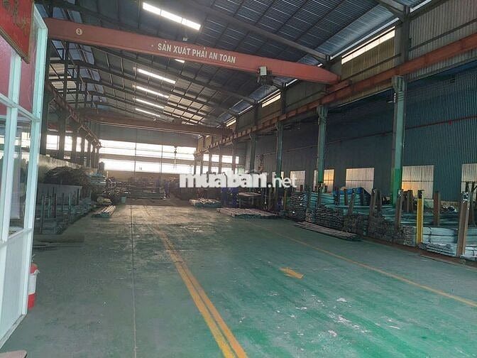 Cho thuê kho xưởng 1.700m2 Bến Lức giáp HCM, PCCC đầy đủ, giá : 68k/m2