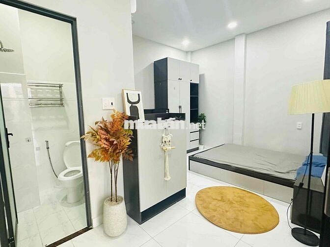 Căn Hộ STU Nội Thất Mới Đầy Đủ , Ban Công Cực To , Lầu 2