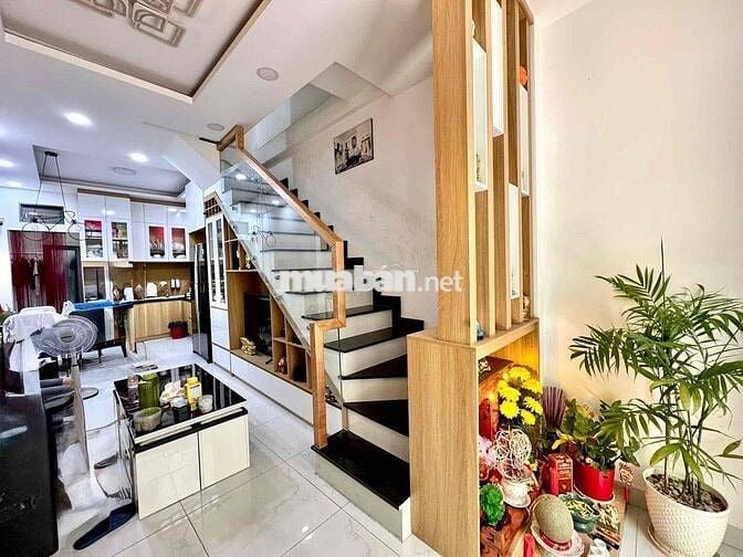 Bán Nhà Hẻm Xe Hơi - Lê Quang Định, Khu Dân Trí