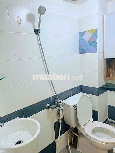 Cho thuê Căn hộ full nội thất cửa sổ gần chợ Tân Định Quận 1