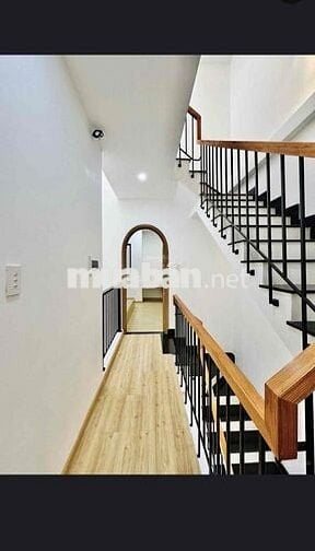 ĐẦU TƯ LỖ VỐN BÁN NHÀ ĐƯỜNG CAO ĐẠT,P1,QUẬN 5.GIÁ: 7Tỷ110.SỔ SẴN