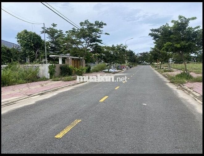BÁN NHANH LÔ MẶT TIỀN ĐỐI DIỆN CÔNG VIÊN DIỆN TÍCH 150m2 - GIÁ 16tr/m2