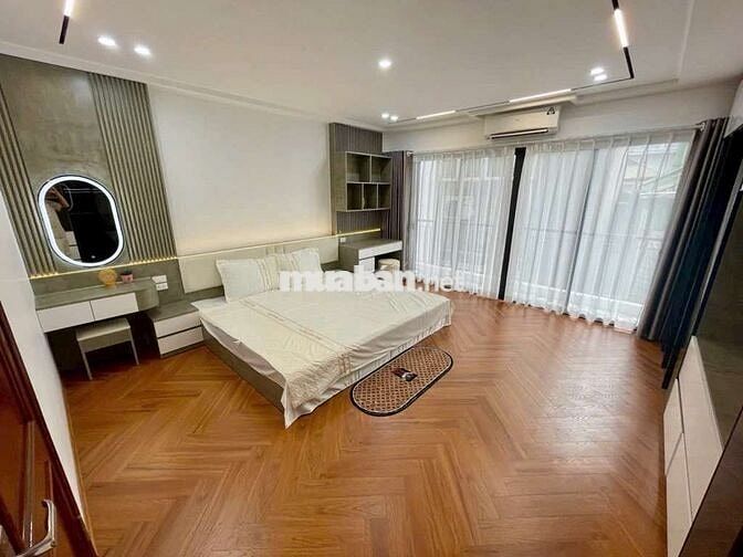BÁN NHÀ DÂN XÂY PHỐ NGỌC LÂM 6 TẦNG THANG MÁY OTO VÀO NHÀ