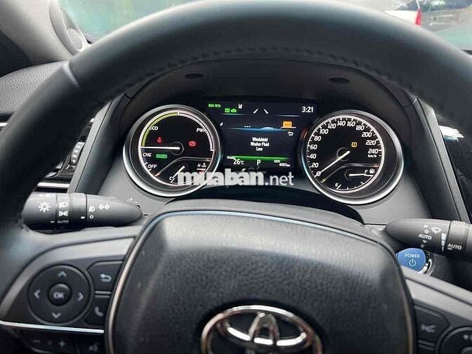 Toyota Camry 2024  2.5 HEV Mid- 4000 km