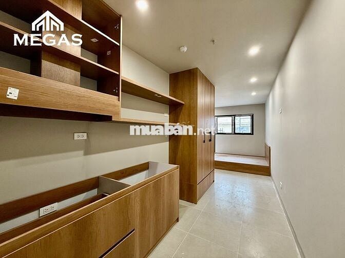 CHO THUÊ STUDIO BAN CÔNG MÁY GIẶT RIÊNG NGAY ĐƯỜNG PHẠM VĂN ĐỒNG