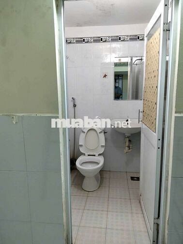 Cho thuê nhà mặt tiền tầng trệt, giá 6tr