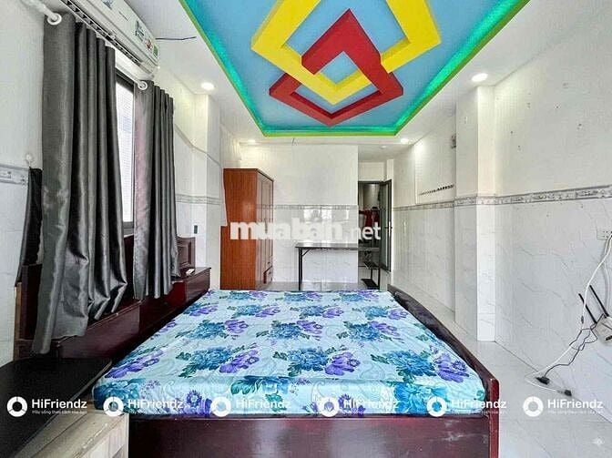 Phòng ngủ full nội thất bancol mới tinh ngay mặt đường dbt chân cầu
