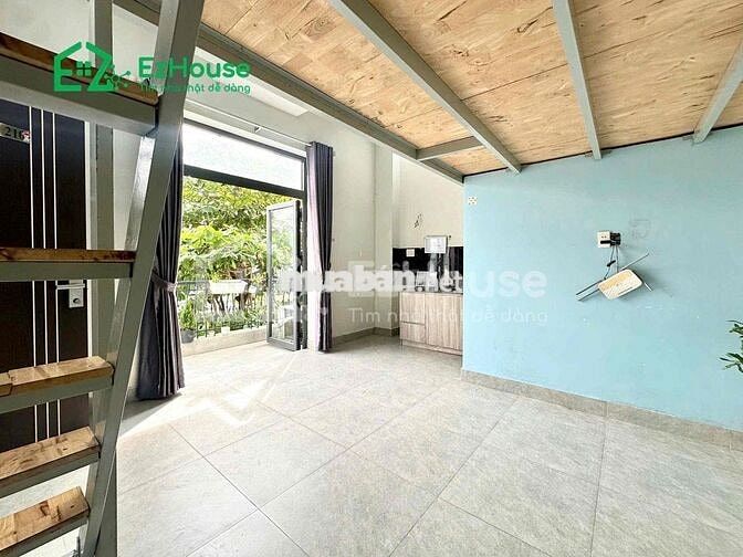 DUPLEX BAN CÔNG GIỮA VHU VÀ HUIT CỰC RỘNG CỰC THOÁNG MÁT