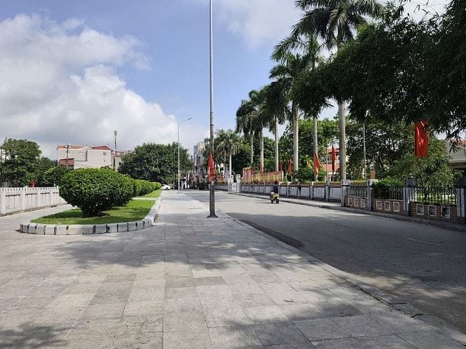Lô đất 60m , đường trước đất 6m, sát ngay công viên nguyễn văn cừ