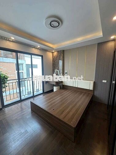 NHÀ MỚI XÂY ĐỊNH CÔNG, 6 TẦNG THANG MÁY, Ô TÔ VÀO NHÀ GIÁ TỐT