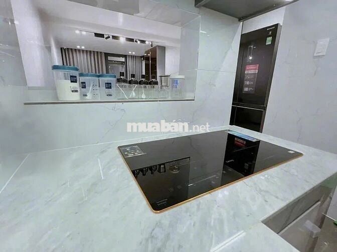 Bán Căn Hộ C/C Tầng Trệt, Lầu 2, Nguyễn Thiện Thuật, Quận 3, DTSD 40m2