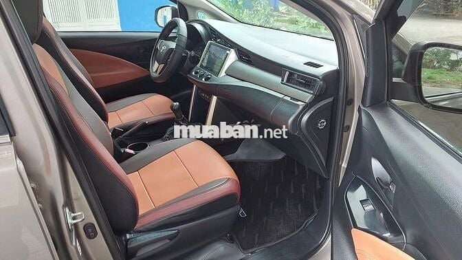 TOYOTA INNOVA ĐỜI 2019 BẢN 2.0E MÀU ĐỒNG KIM ĐẸP