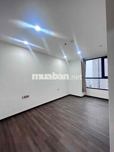 CHO THUÊ CĂN GÓC 3PN SIÊU ĐẸP, CỬA SỔ LỚN, CÁCH Q.1, LANDMARK CHỈ 2KM