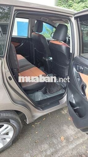 TOYOTA INNOVA ĐỜI 2019 BẢN 2.0E MÀU ĐỒNG KIM ĐẸP