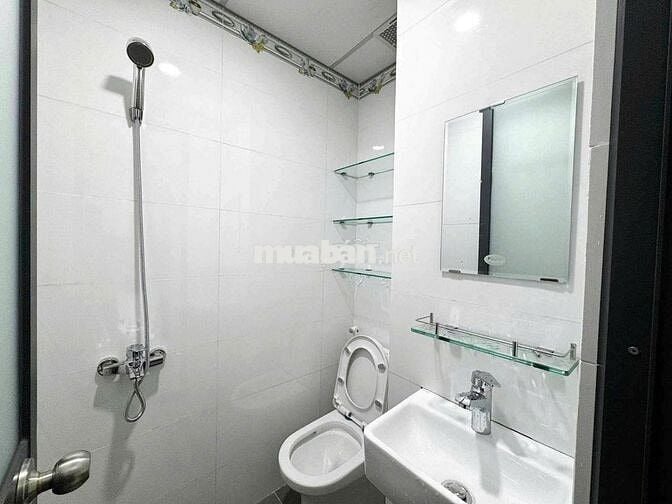 Phòng mới Xây Ngay ngã tư thủ đức, ĐH SPKT, HUB, Kiến trúc, Hutech