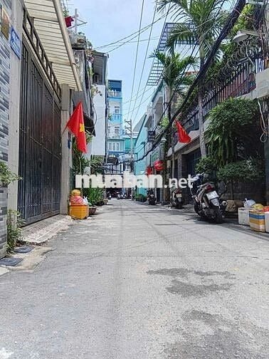 BÁN NHÀ HẺM Ô TÔ 5M, NGAY ĐẠI HỌC CÔNG THƯƠNG, 2 TẦNG 2PN
