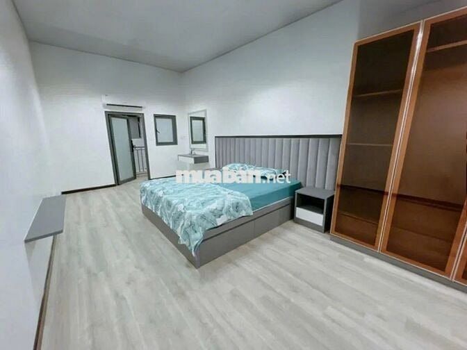Bán Căn Hộ C/C Tầng Trệt, Lầu 2, Nguyễn Thiện Thuật, Quận 3, DTSD 40m2