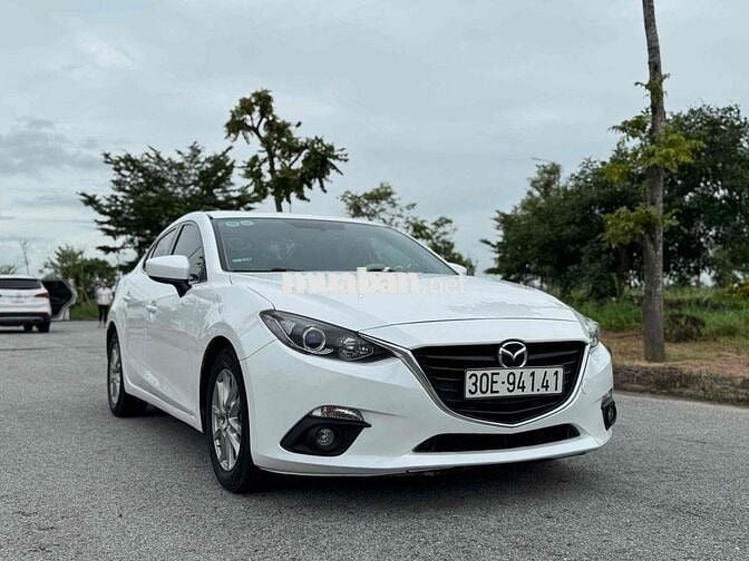 Mazda 3 2016 1.5 AT Sedan - 98000 km